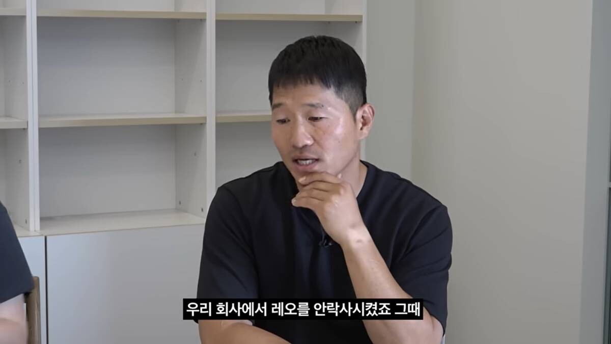 강형욱 보듬컴퍼니 대표가 반려견 레오를 안락사한 것 대해 설명하고 있는 모습. 사진=유튜브 '강형욱의 보듬TV' 화면 갈무리