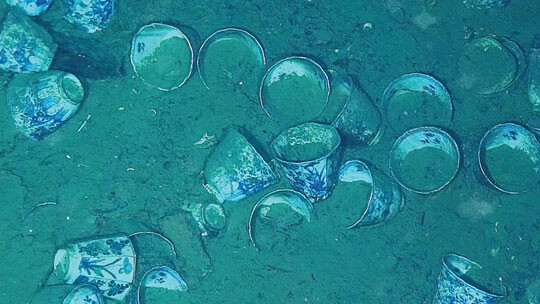 현재 범선과 함께 해저에 파묻혀 있다고 추정되는 보물들은 200톤의 은을 비롯해 금화 1100만 개, 에메랄드 상자, 유리병, 중국 도자기 등이다. 사진=콜롬비아 해군