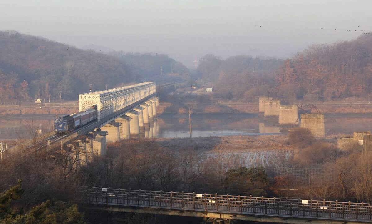 2018년 북한으로 향하는 철도공동조사 열차 모습. 사진=연합뉴스