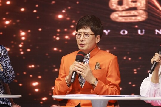 이부영은 ETN ‘영일레븐쇼’와 ‘이부영의 뮤직스토리’의 MC로 활약 중이며, 성인가요 대표 채널인 GMTV ‘전국가요대행진’의 MC도 맡아 다양한 재능을 뽐내고 있다. 앞으로도 그의 활발한 활동이 기대된다. 사진=DBC대한방송제작미디어