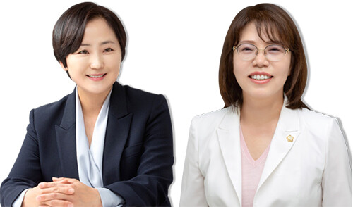 양평군의회 행정사무감사에서 양평 우리 밀 산업과 관련하여 문제점을 지적한 지민희, 오혜자 의원(왼쪽부터). 사진=양평군의회 홈페이지 갈무리.