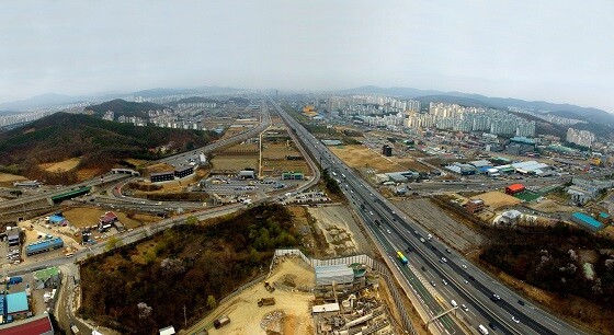 경부고속도로와 용인플랫폼시티 개발예정지 전경. 사진=용인특례시 제공