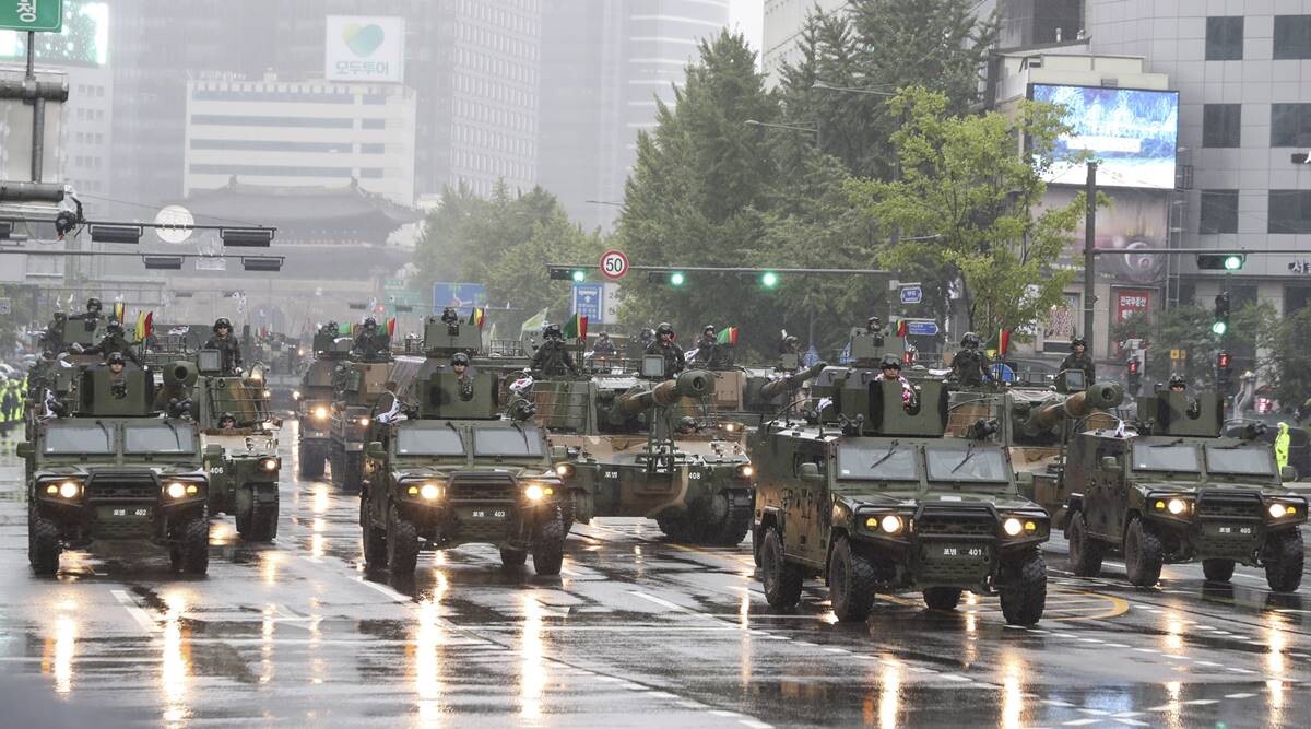 건군 75주년 국군의 날 기념행사가 열린 2023년 9월 26일 오후 서울 중구 세종대로 일대에서 기계화 부대 군장병들이 시가행진을 벌이고 있다. 사진=사진공동취재단