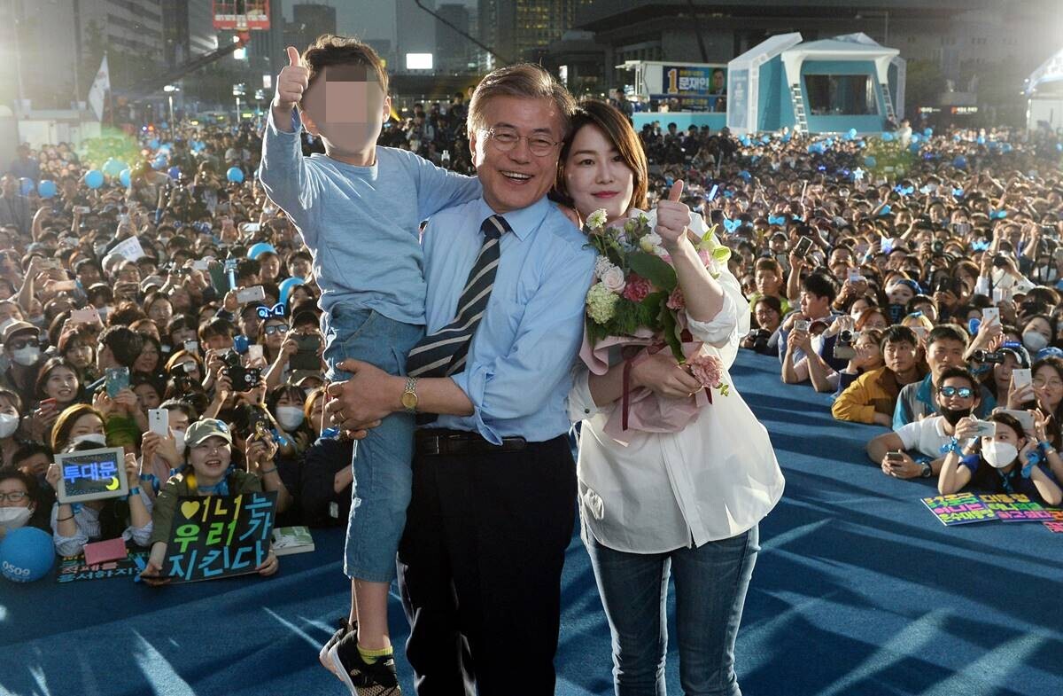 문재인 전 대통령(왼쪽)과 그의 딸 문다혜 씨. 사진=이종현 기자