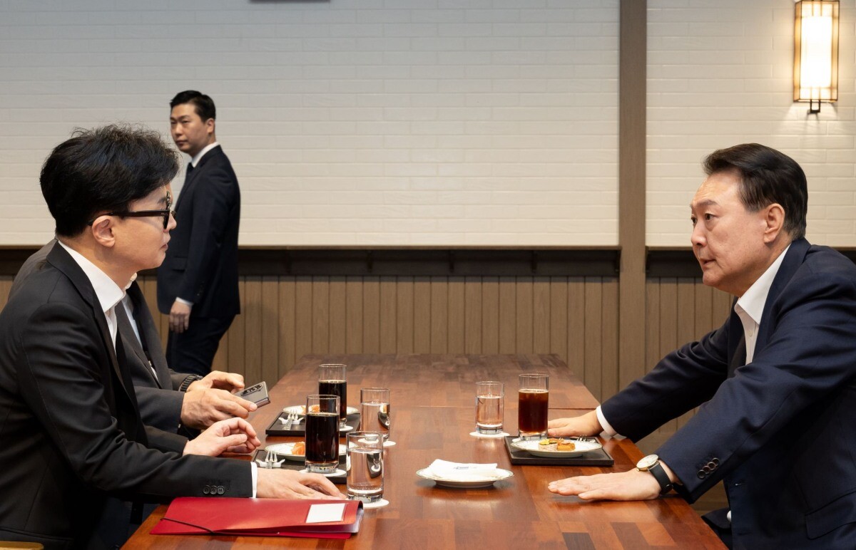 한동훈 국민의힘 대표가 21일 서울 용산구 대통령실에서 윤석열 대통령과 면담했다. 사진=대통령실 제공