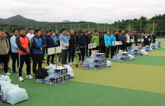 제43회 대선주조배 축구대회에 참가한 선수들. 사진=대선주조 제공