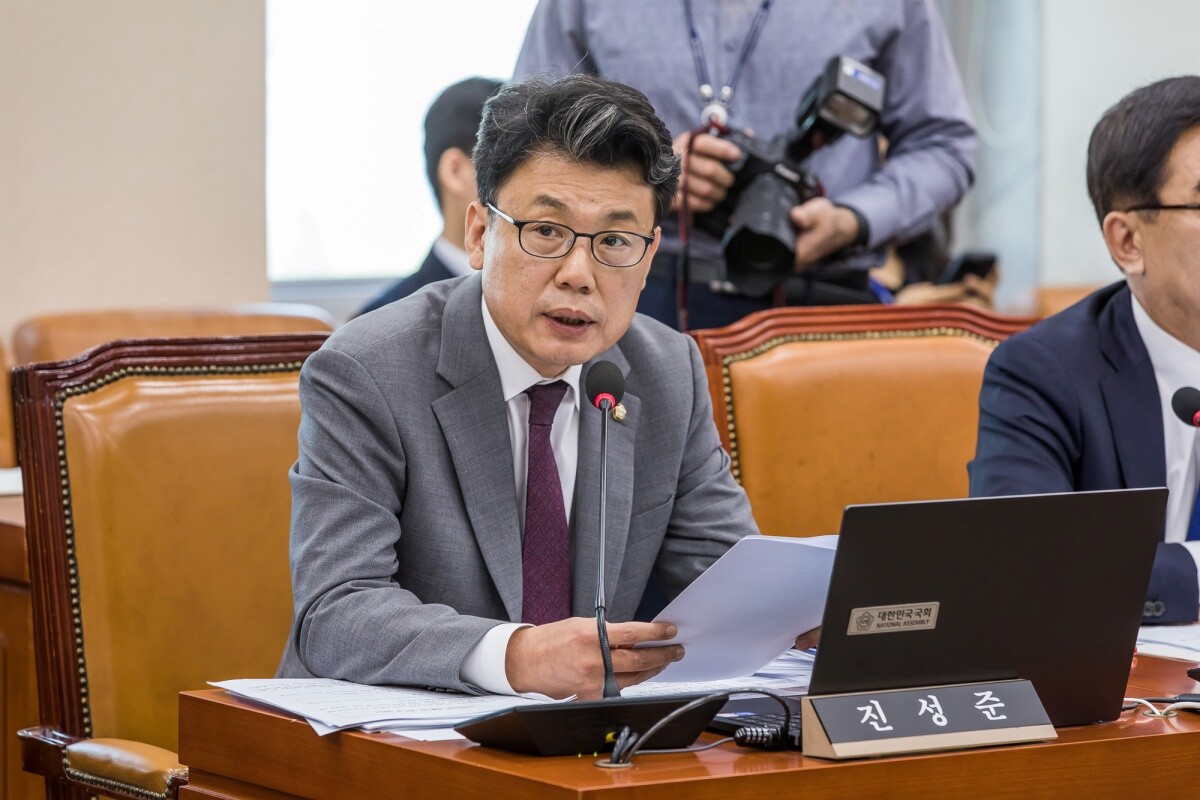 진성준 의원이 금투세 도입 필요성을 강조했다. 사진=최준필 기자