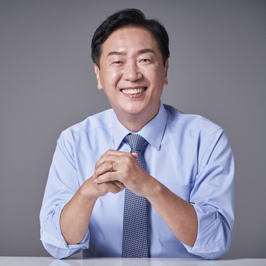 2년 전 대한변협 회장 선거에 출마했던 안병희 변호사는 현 대한변협 회장인 김영훈 변호사에게 간발의 차로 패배했다. 사진=안병희 변호사 페이스북