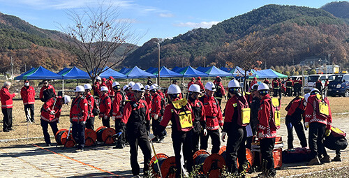 지난 19일 안동 길안천지생태공원에서 산불지상진화 경연대회가 열리고 있다. 사진=경주시 제 공