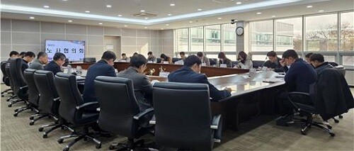 한국석유관리원이 일할 맛나는 일터 조성을 위한 노사워크숍을 개최하고 있다. 사진=한국석유관리원 제공