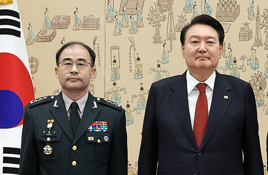 곽종근 특전사령관과 윤석열 대통령. 사진=연합뉴스