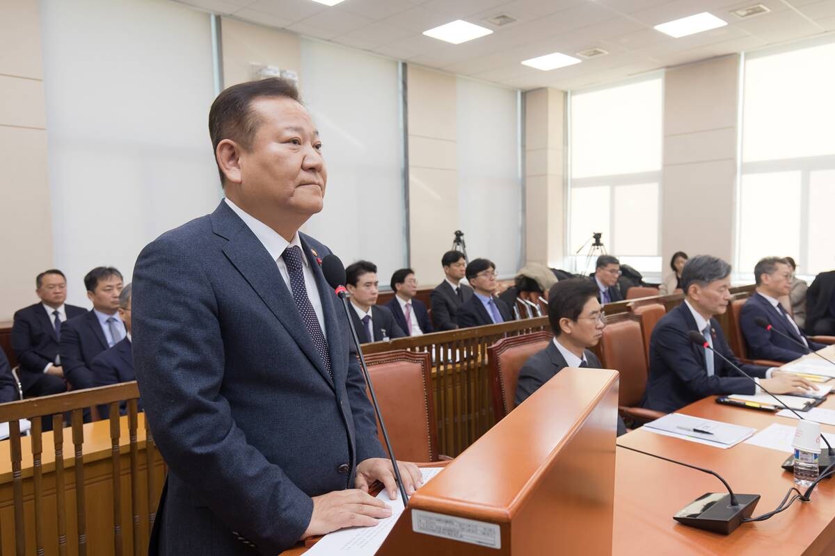 5일 오전 국회에서 열린 행정안전위원회 전체회의에서 이상민 행정안전부 장관이 업무보고를 하고 있다. 사진=이종현 기자