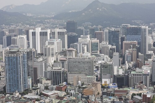 서울 남산타워에서 바라본 서울 종로 일대 빌딩숲. 사진=박정훈 기자