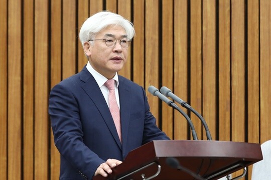 마은혁 헌법재판관 후보자가 2024년 12월 23일 오전 국회에서 열린 헌법재판소 재판관 선출안 심사를 위한 인사청문회에서 모두 발언을 하고 있다. 사진=박은숙 기자