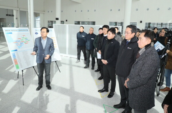 평택항 국제여객터미널 정상화 위해 현장점검. 사진=평택시 제공