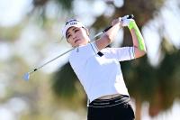 '심리적 벙커' 빠져 허우적? 윤이나 LPGA 데뷔전 험난한 신고식