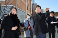 이상일 용인특례시장, 올해 3월 개교하는 도현초‧중, 처인초‧중 통합학교 방문