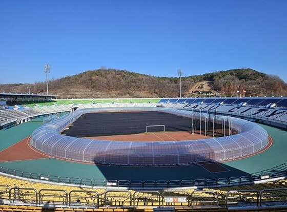 경기 북부 최초 '파주스타디움 동계 맞춤형 러닝구장' 전경. 사진=파주시 제공