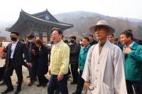 "세금 내는 거니까"…화마 주저앉은 고운사, 이재명 찾아가 한 말은