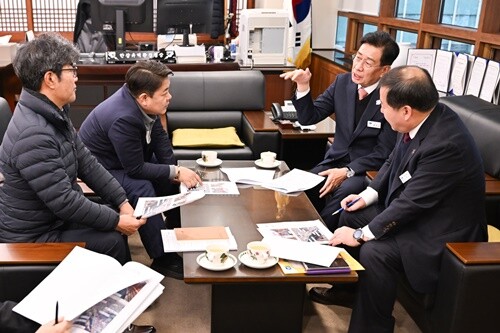 전진선 양평군수가 지난 1월 31일 한강유역청을 방문했다. 사진=양평군청 제공
