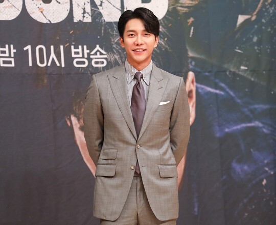 가수 겸 배우 이승기와 전 소속사 후크엔터테인먼트(후크엔터) 간의 '음원료 등 미정산' 분쟁에서 재판부는 후크엔터에 "이승기에게 5억 8700여 만원을 지급하라"고 판결했다. 사진=박정훈 기자