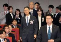 법복 벗고 시민으로…임기 마친 문형배·이미선의 '마지막 당부'