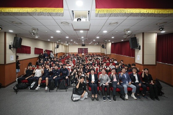 도농고등학교에서 열린 진로 특강 기념촬영. 사진=남양주시 제공