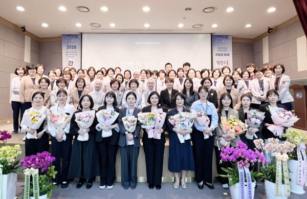 인천성모병원 간호부가 개원 70주년과 국제간호사의 날을 맞아 ‘임상간호연구 간호학술대회’를 개최했다. 사진=인천성모병원 제공
