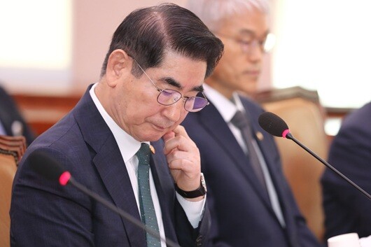 12.3 비상계엄 관련 내란  중요임무종사와 직궈남용 등 혐의를 받는 김용현 전 국방부 장관(사진) 구속만료 기간이 임박했다. 재판부는 석방 대신 보석을 조치하는 방안을 검토하고 있다. 사진=박은숙 기자