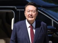 사상 첫 전직 대통령 부부 구속? 내란·김건희 특검 '속도전' 내막
