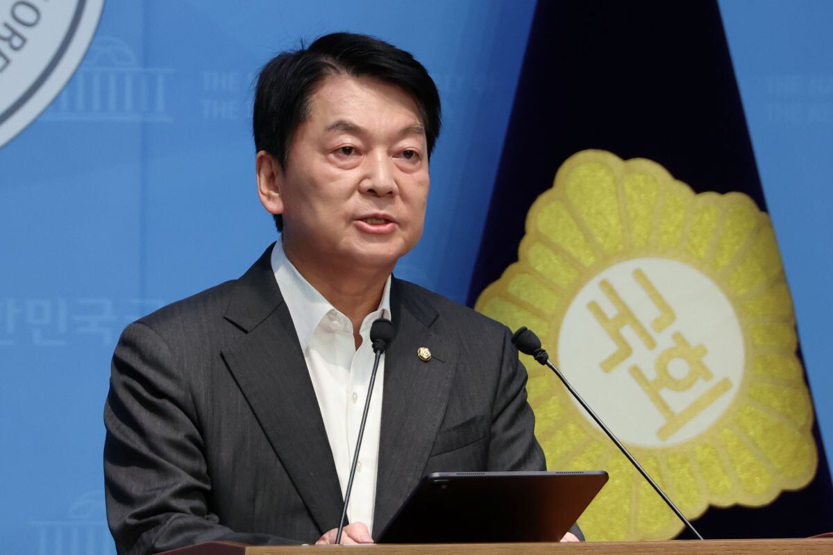 국민의힘 혁신위원장을 맡은 안철수 의원이 7일 전당대회 출마 의사를 밝히는 기자회견을 하고 있다. 사진=연합뉴스