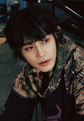 2024년 8월 성범죄에 연루돼 팀에서 퇴출된 아이돌 그룹 NCT 출신 가수 태일(31·본명 문태일)이 1심에서 징역 3년 6개월을 선고받고 법정 구속됐다. 사진=SM엔터테인먼트 제공