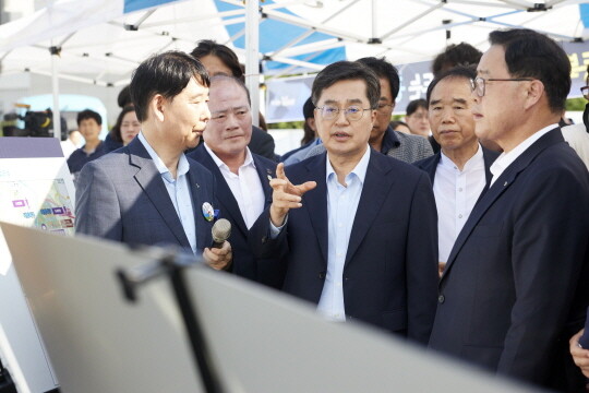 양주 공공의료원 예정 부지를 찾은 김동연 지사. 사진=경기도