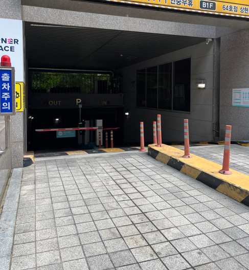 지난 8월 21일 살인 사건이 벌어진 용인시 수지구의 한 오피스텔 지하 주차장 모습. 사진=한승구 기자