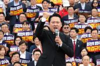 '초밥 말고 주먹밥' 장동혁 국민의힘 대표 스탠스 변화 둘러싼 당내 기류