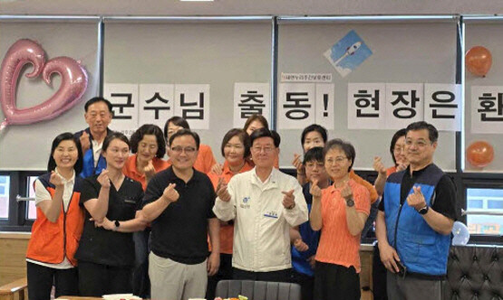 사회복지시설 방문 장면. 사진=기장군 제공