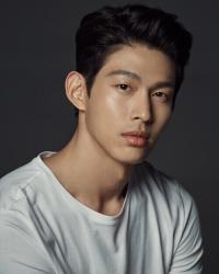 스토킹 혐의도 극복할까…불륜 의혹 벗은 최정원의 앞날