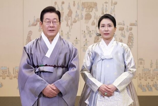 대통령실이 “이재명 대통령 부부가 출연한 JTBC 프로그램 ‘냉장고를 부탁해’ 추석 특집편의 방영 연기를 해당 방송사에 정중히 요청했다”고 밝혔다. 사진=ktv 갈무리