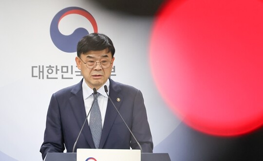 이상경 국토교통부 1차관이 지난 8월 21일 서울 종로구 정부서울청사에서 브리핑을 하고 있다. 사진=임준선 기자