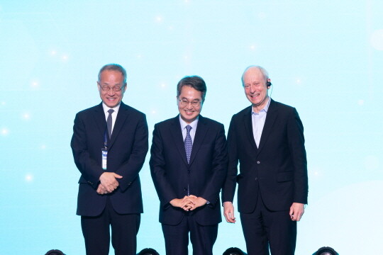 김동연 경기도지사와 마이클 샌델, 최재천 교수. 사진=경기도