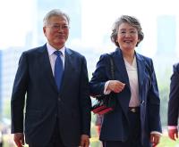 검찰, 김정숙 여사 옷값 특활비 의혹 재수사 요청