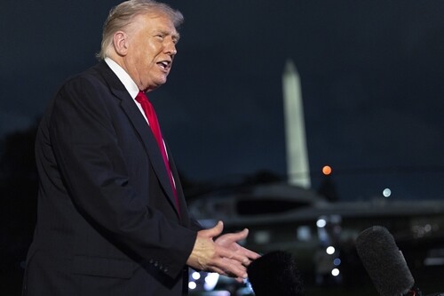 도널드 트럼프 미국 대통령이 지난 9월 9일 미국 워싱턴 DC 백악관에서 미국 연방정부 '셧다운'에 대한 언론의 질문에 답하고 있다. 사진=EPA/연합뉴스