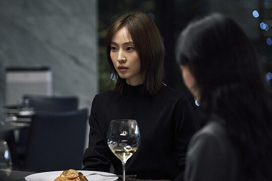 두 절친의 '남편 죽이기' 신에 대해 전소니는 "지금까지 스트레스를 받으며 보신 시청자 분들께 시원함을 드리고 싶었다"고 말했다. 사진=넷플릭스 '당신이 죽였다' 스틸컷