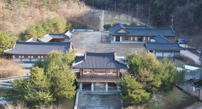 위탁자 선정에 어려움을 겪고 있는 137억 원이 투입된 상천테마파크.사진=최남일기자