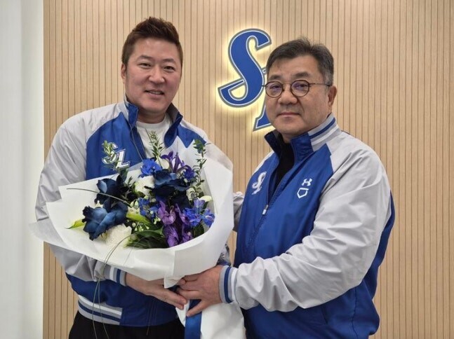 42세에도 리그 정상급 공격력을 자랑하는 최형우가 자신이 프로에 데뷔했던 삼성으로 돌아왔다. 사진=삼성 라이온즈 제공