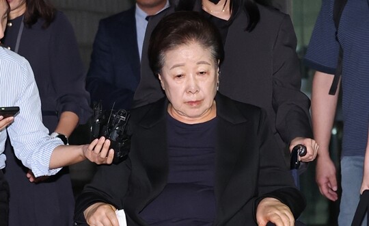 9월 22일 한학자 통일교 총재가 서울중앙지법에서 구속 전 피의자 심문(영장실질심사)을 마친 뒤 대기 장소인 서울구치소로 향하고 있다. 사진=이종현 기자