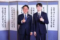 김민석 총리 만난 페이커 "K-게임, '시간 때우기용' 아닌 영감 주는 콘텐츠 돼야"  