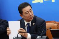 꼬리 무는 의혹 ‘사퇴’로 덮힐까…김병기 전 원내대표 법적 처벌 가능성 살펴보니
