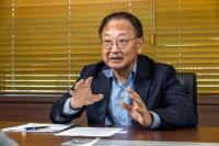[인터뷰] 유일호 전 경제부총리 “낙관할 상황 아냐, 규제 과감히 풀어야”