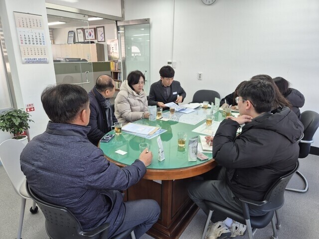 간담회 장면. 사진=사천시 제공